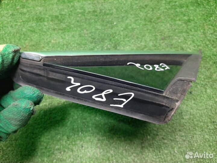 Накладка крыла переднего правого Peugeot 3008 2010