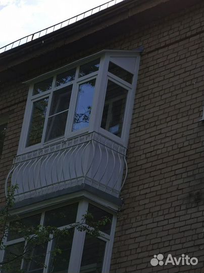 Французское остекление П-образного балкона