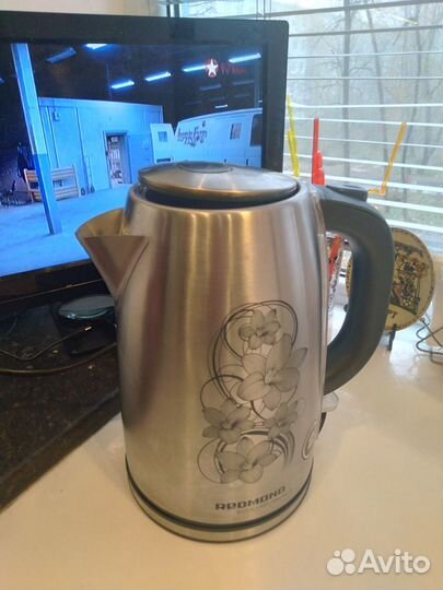 Чайник электрический Redmond