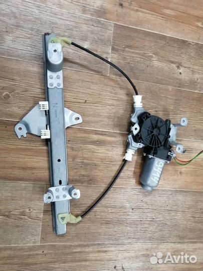 Стеклоподъемник задний правый Qashqai 2006-2013