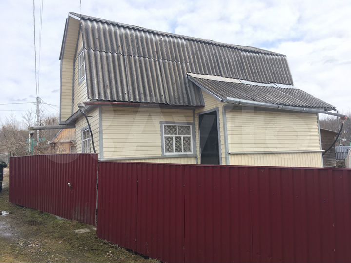 Дача 31,8 м² на участке 8 сот.