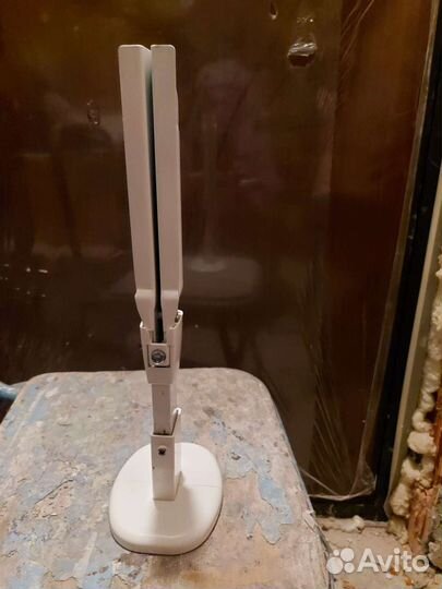 Кронштейн к батареям и трубы газового отопления