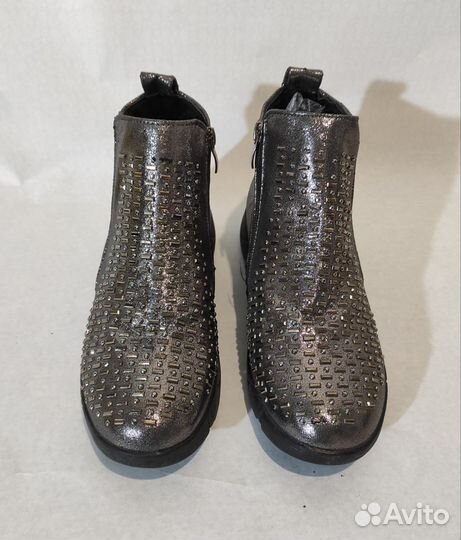 Ботинки блестящие со стразами на молнии