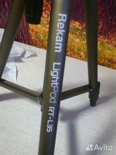 Штатив для видеокамеры