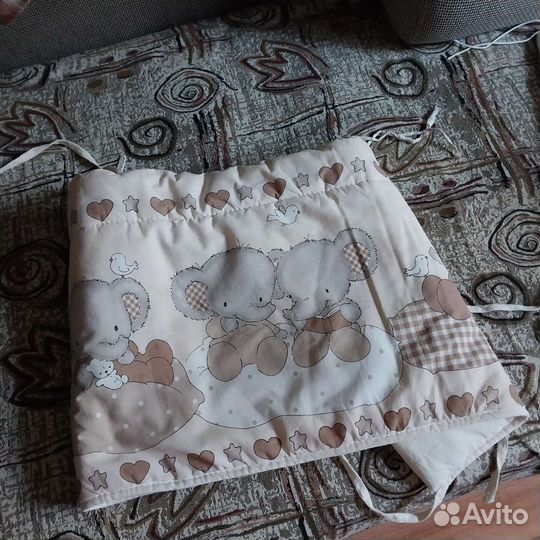 Бесплатно.Бортики в детскую кроватку бу