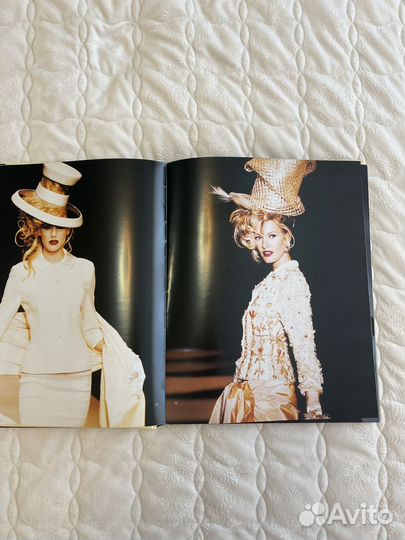 Альбом Валентин Юдашкин