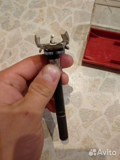 Бритва со сменными лезвиями 