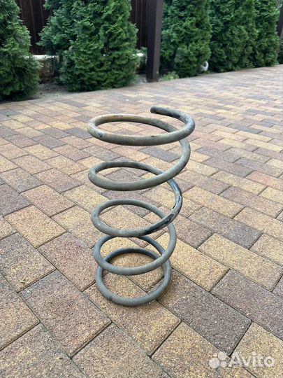 Пружина на pajero