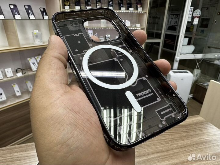 Чехол на iPhone 14 pro spigen