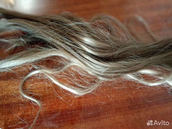 Трессы на заколках искусственные