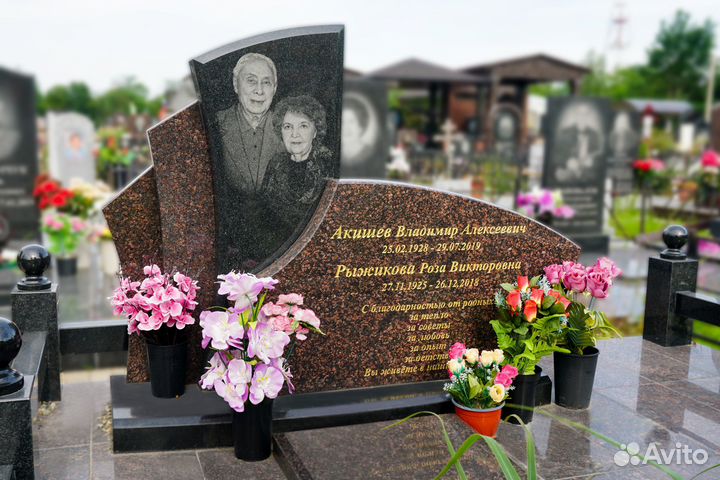 Памятники на могилу из гранита + ваза в подарок