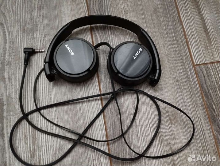 Проводные наушники Sony