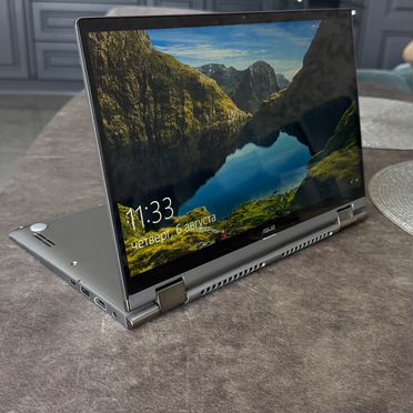 Asus ZenBook UM462D