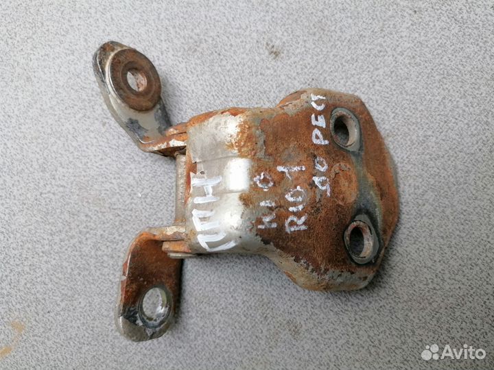 Петля двери для Kia RIO 2000-2005 цена за одну