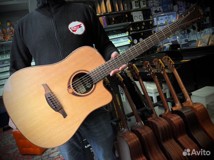 Гитара электроакустика