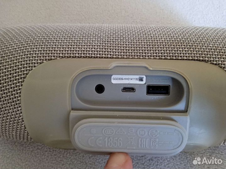 Колонка jbl charge 3