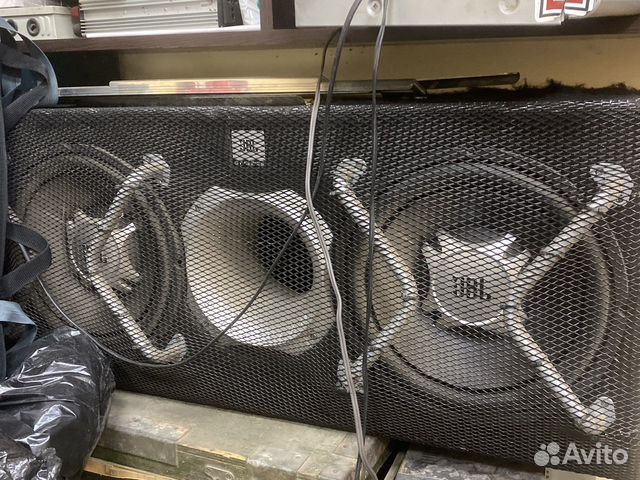 Сабвуфер jbl 2402br