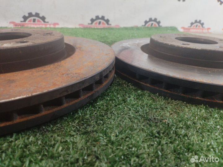 Диски тормозные передние Kia Sorento XM D4HA 2010