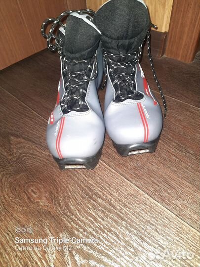 Лыжные ботинки