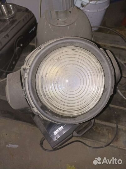 Световое оборудование для сцены