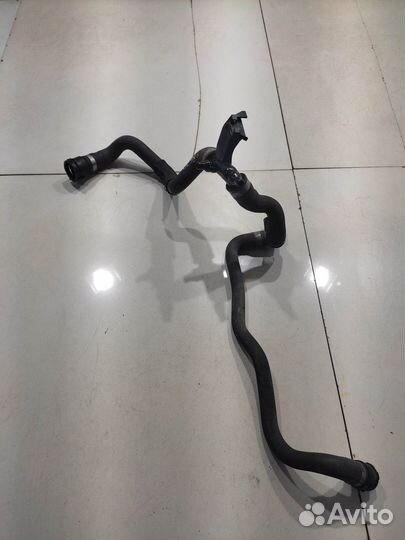 Патрубок системы охлаждения (BMW 7 G11/G12)