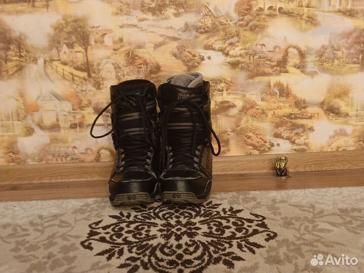 Сноубордические ботинки 42.5