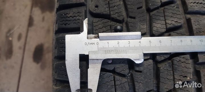 Dunlop SP Winter Ice 01 205/60 R16 92T