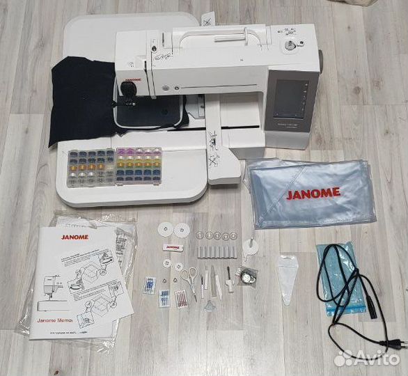 Вышивальная машина Janome Memory Craft 550e