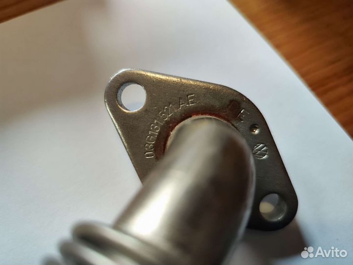 Патрубок рециркуляции отработанных газов