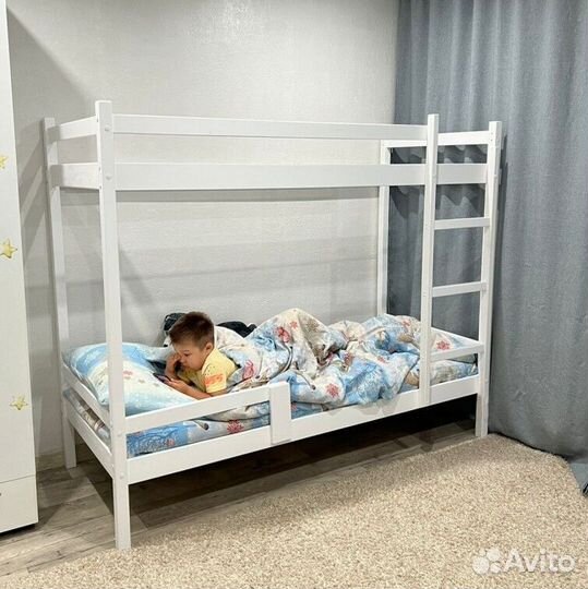 Двухъярусная кровать настоящий массив