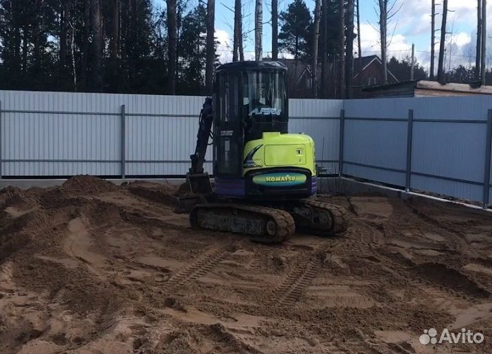 Суглинок для уплотнения участка и перегной куриный