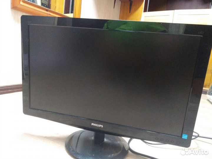 Монитор Philips 21,5