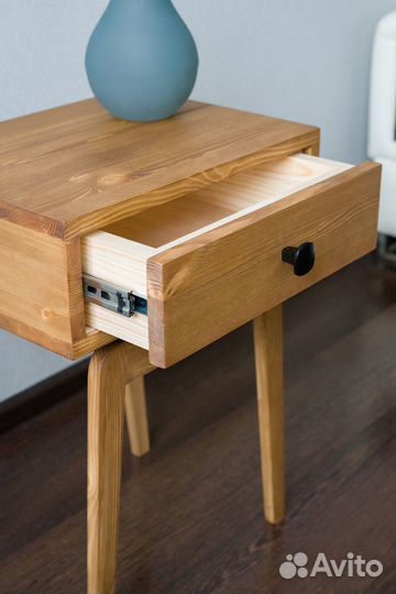 Тумба прикроватная из дерева