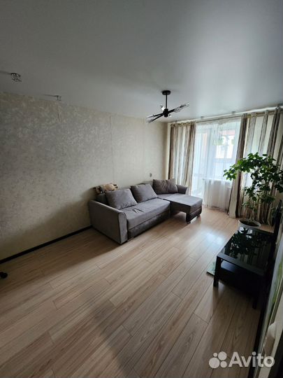 Угловой диван бу