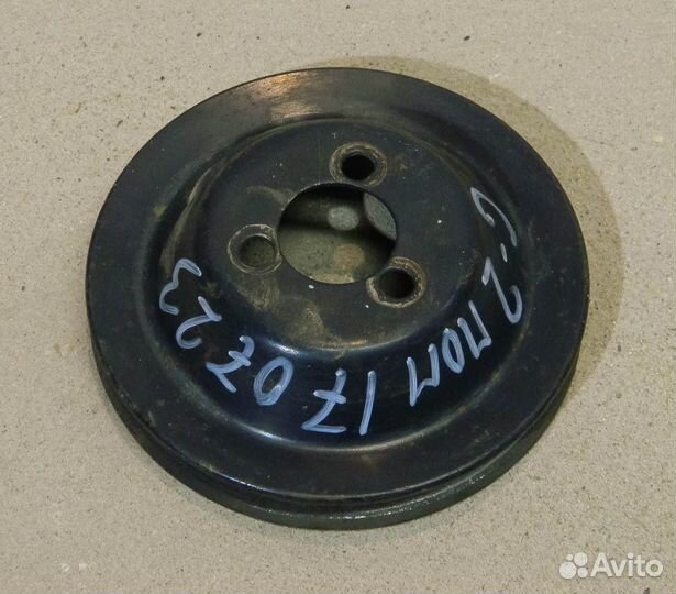 Шкив помпы VW Golf 2