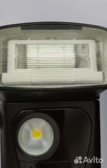 Вспышка Canon Speedlite 320EX