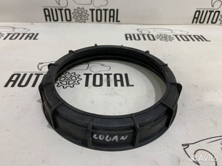 Гайка топливного насоса Renault Logan K7J710 2008