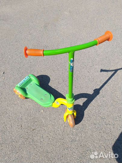 Самокат детский трехколесный