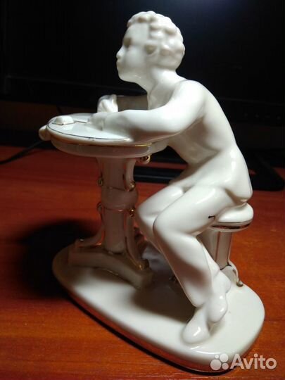 Статуэтка Юный Пушкин СССР лфз (1950-1960)