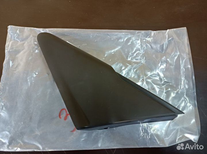 Накладка крыла передняя левая Renault Kaptur