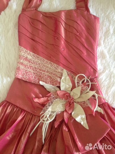 Нарядное платье 42-44