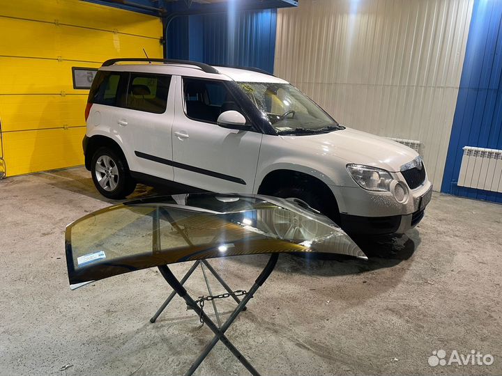 Лобовое стекло Skoda Yeti Шкода Йети Ети