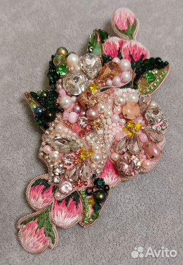 Брошь 