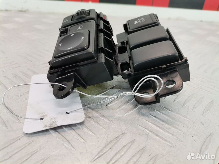 Кнопка (выключатель) Nissan Juke YF15 2011