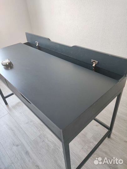 Компьютерный стол IKEA