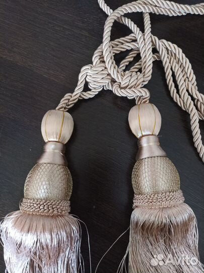 Продам кисти для занавесок