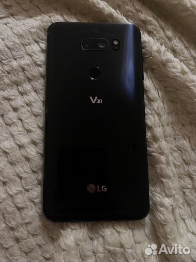 Телефон android LG V30
