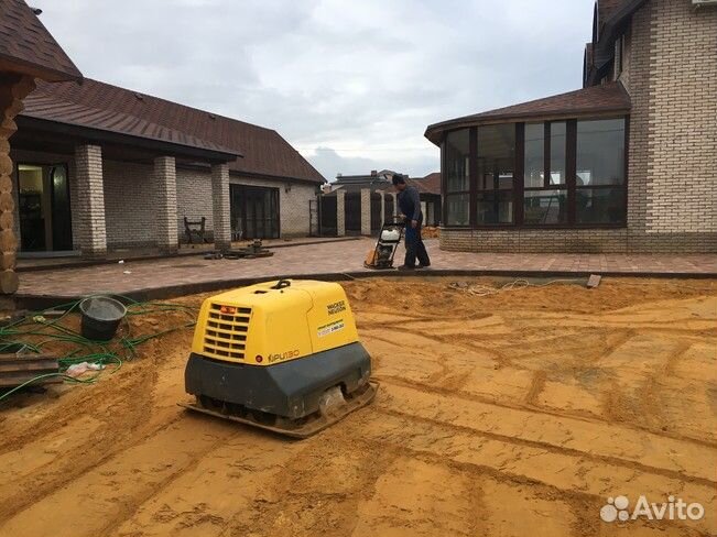 Аренда виброплита Wacker Neuson 1.3т с оператором