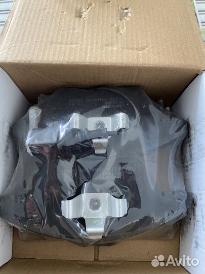 Передние колодки новые