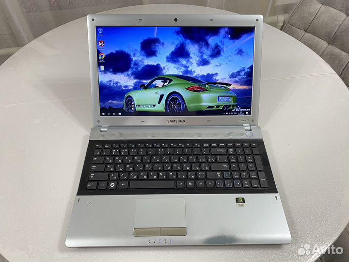 Samsung Core i5/8Gb/SSD/15.6 дюймов